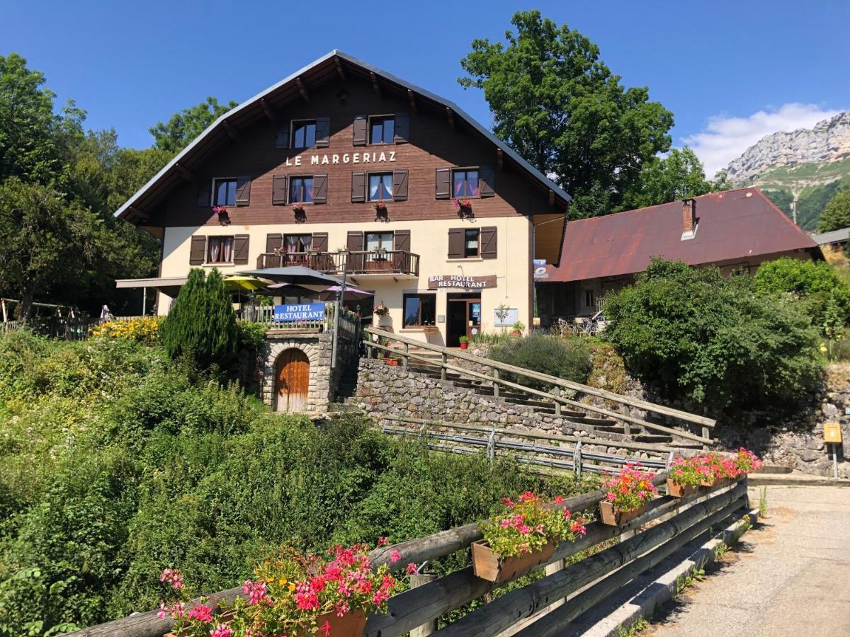 Hotel Bar Restaurant Le Margeriaz Les Deserts (Savoie)